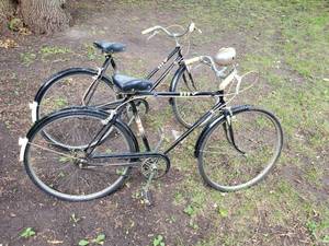 lot 158 image: 2 Vintage Sears Bikes