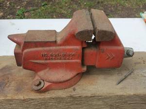 lot 165 image: Craftsman Vice