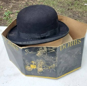 lot 166 image: Old Dobbs Top Hat