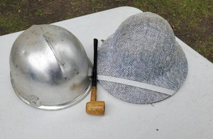 lot 174 image: Two Hats and a Pipe