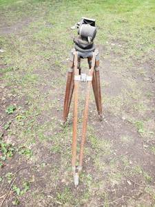 lot 180 image: Old Tripod Mount