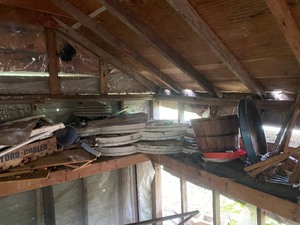 lot 500 image: Contents of Shed