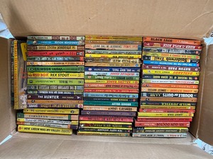 lot 450 image: Old Fiction Books