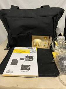 LOT of 2 Medela Pump In Style Advanced Breast Pumps with Bags - Both Great Working Condition