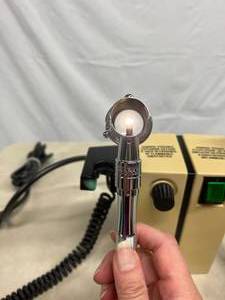 Super Nice Welch Allyn 74710 Wall Mounted&nbspEar Nose Canal Illuminator&nbspOtoscope Ophthalmoscope WTransformer &amp Diagnostic Testing Heads Both Work (See Pics) -Cradles Work As Well -Great Working Cond. -Bulb In Green Light Needs To Be Replaced