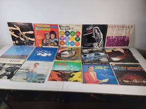 15 Epic Vintage Vinyl Records- The Partridge Family, Bette Midler, Foreigner, The Doobie Brothers Oh My