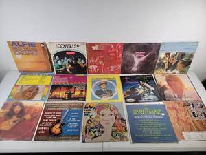 15 Deeply Nostaligic Vintage Vinyl Records- Breakfast at Tiffanys Soundtrack, The Beatles Songbook, 20 Solid Gold Hits and More