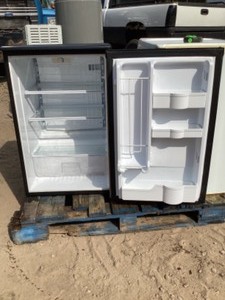 Mini refrigerator - black
