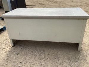 Steel bench w vinyl top