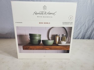 New Hearth and Hand with Magnolia 4 Piece Bowl Set