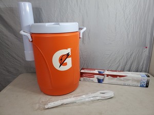 New 5 Gallon Gatorade Drink Dispenser with Accessories