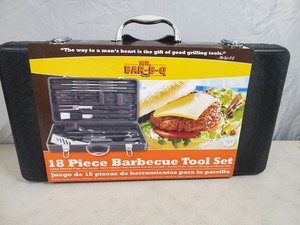 New 18 Piece BBQ Tool Set in Case