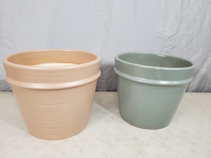 2 New Threshold Planters