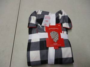 lot 115 image: Wondershop Kids 2 Piece Sleep Set ...