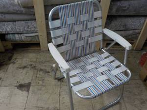 lot 2 image: Aluminum Frame Lawn Chair...