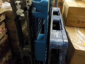 lot 226 image: 3 Plastic Pallets various sizes...