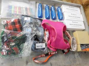 lot 278 image: Pet Supplies...