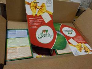 lot 292 image: Case of Feline Greenies Holiday Pac...