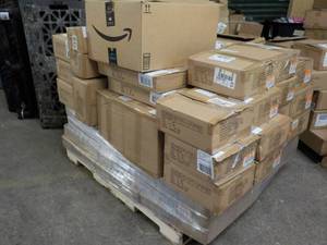 lot 151 image: Pallet of Major Retailer New Clothe...
