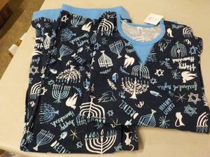 lot 159 image: 2 pc Mens Sleepwear Set Holiday si...