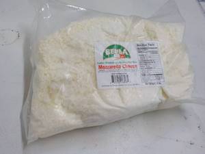 lot 325 image: 5 lb. Bag Bella Frozen Mozzarella C...