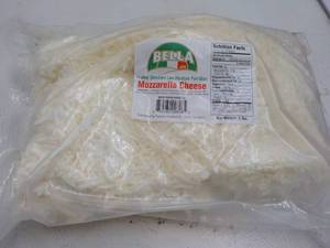 lot 326 image: 5 lb. Bag Bella Frozen Mozzarella C...