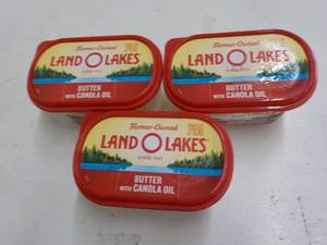 lot 330 image: 3 - 24 oz Tubs Frozen Land O Lakes ...