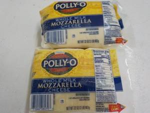 lot 338 image: 2 - 32 oz Pkgs Frozen Polly O Mozza...