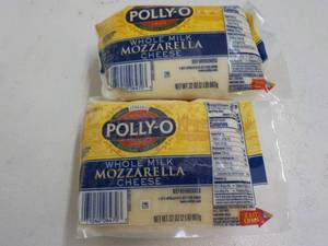 lot 341 image: 2 - 32 oz Pkgs Frozen Polly O Mozza...