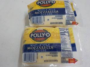 lot 342 image: 2 - 32 oz Pkgs Frozen Polly O Mozza...