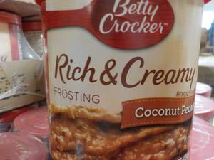 lot 394 image: 2 - 8 Packs Betty Crocker Coconut P...
