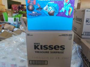 lot 417 image: Case of Hersheys Kisses Treasure S...