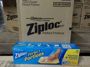 lot 438 image: Case of 12 - 75 Count Ziploc Perfec...