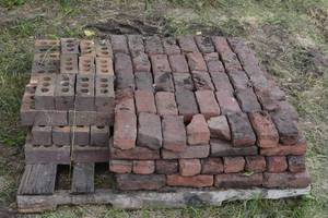 pallet of 2 types of bricks one matches lot 9