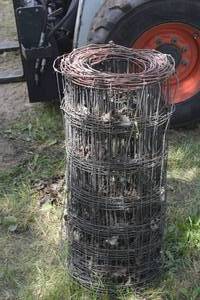 new roll of wire fencing