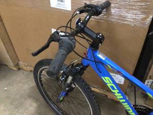 Schwinn Signature Boys Thrasher 20 Mountain Bike
