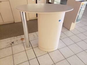 Small Counter Kiosk