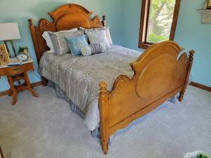 Elegant Carved Bed Set by Lexington