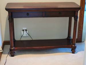 Brilliant Mahogany Console Table by Bassett