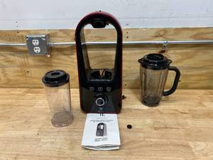 lot 81 image: TODD ENGLISH 800W Speed Vacuum Blending System