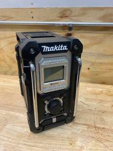 lot 110 image: MAKITA XRM06 Bluetooth Job Radio 18v Cordless With Charger (Battery Not Included)