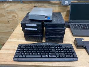 lot 131 image: Lot of Laptop Computers and Computer Items