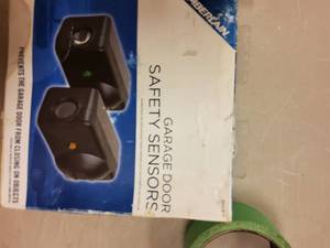 Chamberlin garage door safety eyes and 2 remotes