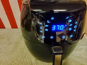 Air Fryer 5.3 qt, NEW