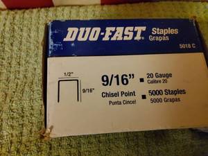 2 boxes of 916 staples, 10000 pc -