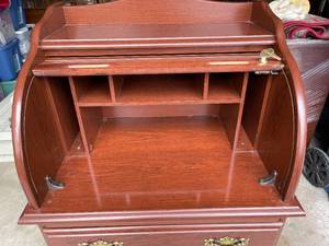 Riverside Furniture Roll Top Desk
