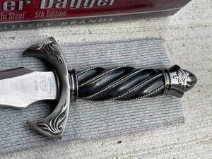 United Cutlery Dagger Model UC1429