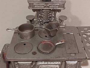 Vintage Cast Iron ToyDoll Stove