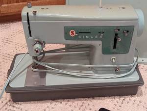 Vintage Singer Sewing Machine