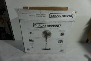 Black and Decker 16 Dual Blade Pedestal Fan